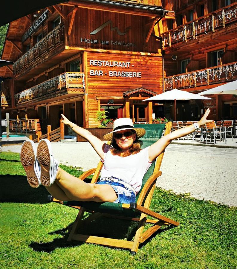 Hotel Les Melezes Лес дьо Алпс Екстериор снимка