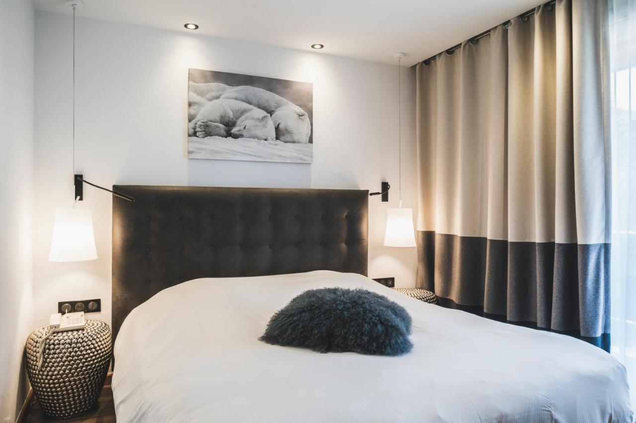 Hotel Les Melezes Лес дьо Алпс Екстериор снимка