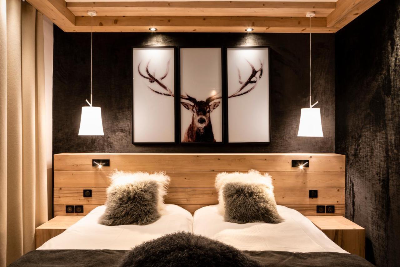 Hotel Les Melezes Лес дьо Алпс Екстериор снимка